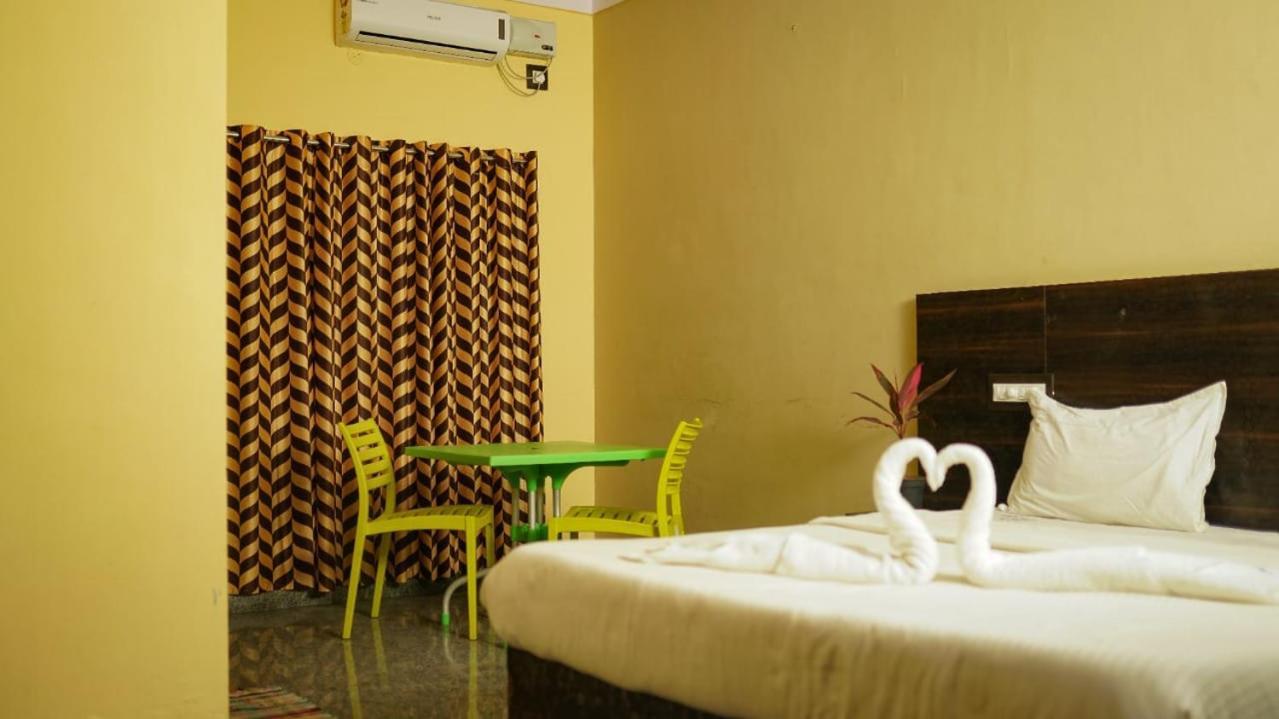 Dolphin Resort Yelagiri Exteriör bild