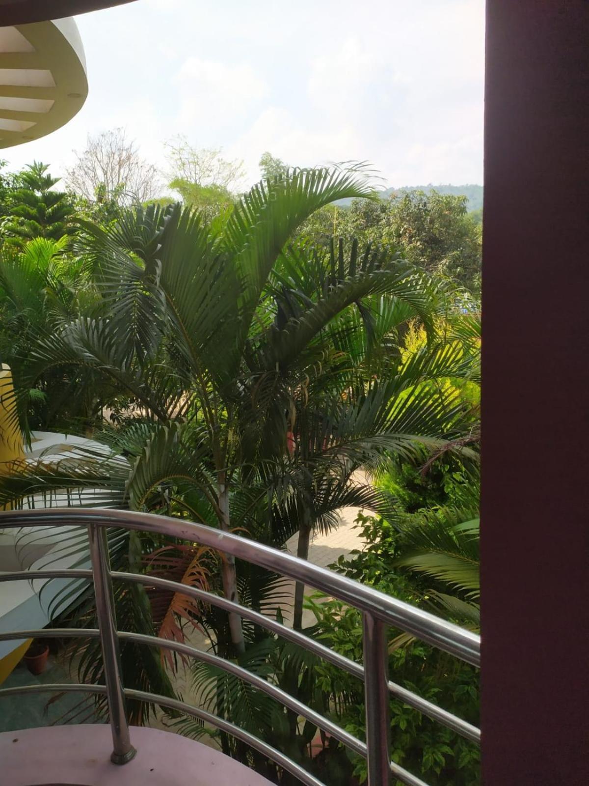 Dolphin Resort Yelagiri Exteriör bild