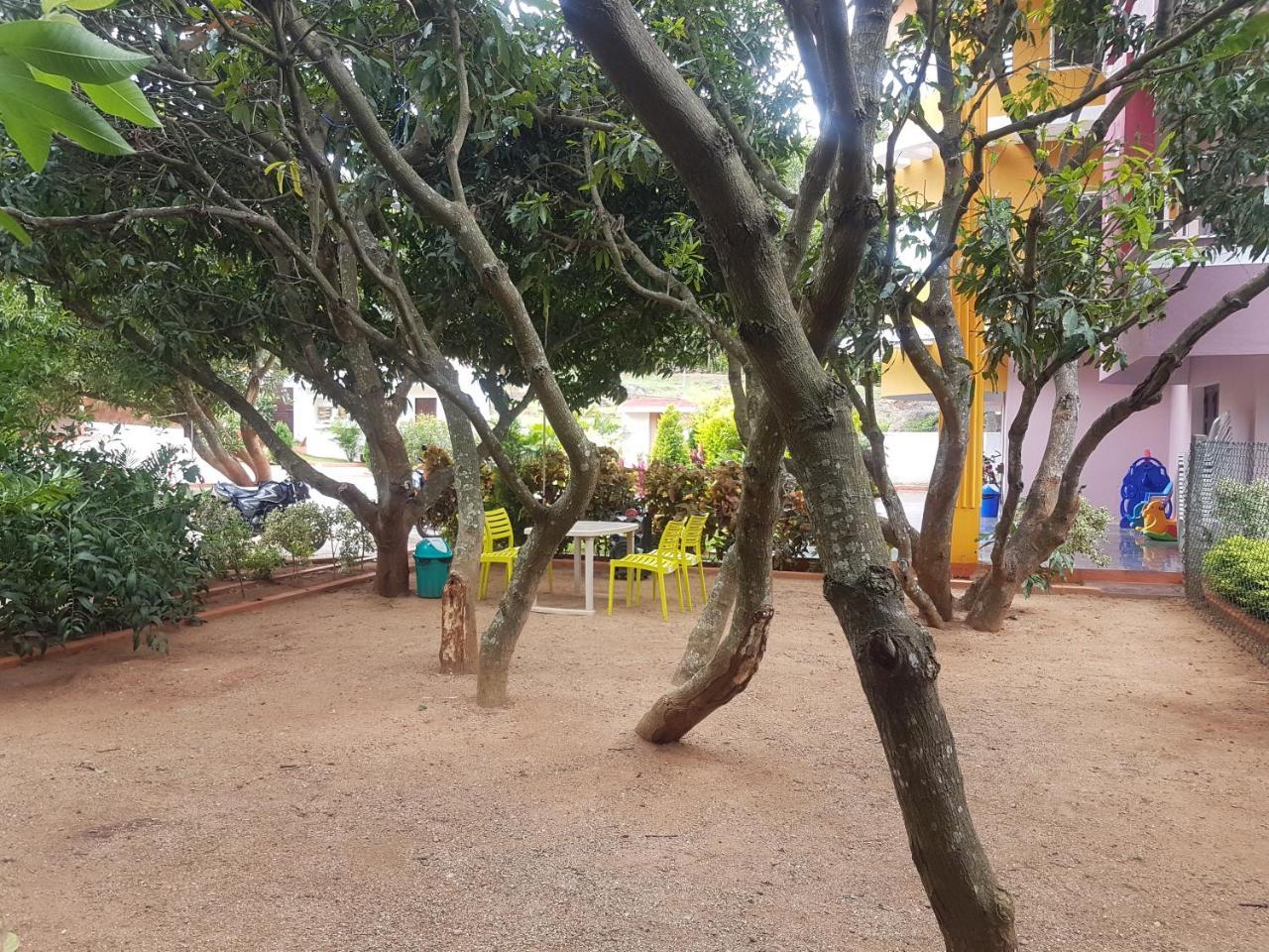 Dolphin Resort Yelagiri Exteriör bild