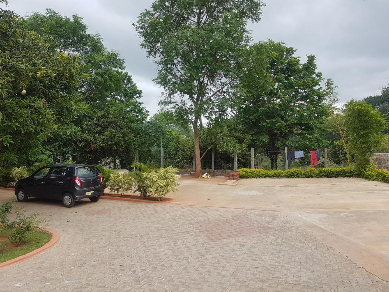 Dolphin Resort Yelagiri Exteriör bild